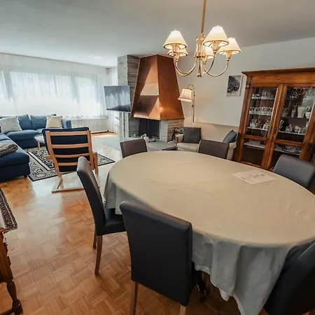 Central Flat Apartmán *